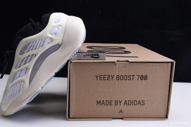 Azael Boost Yeezy V3 FW4980 700 Adidas 0817